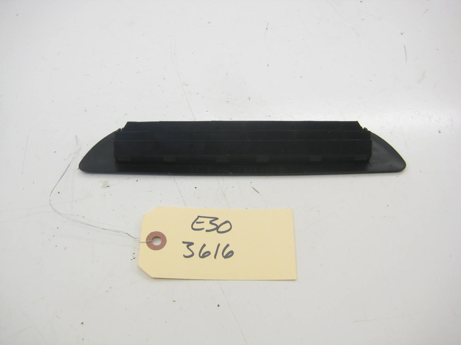 Rear Parcel Shelf Vent