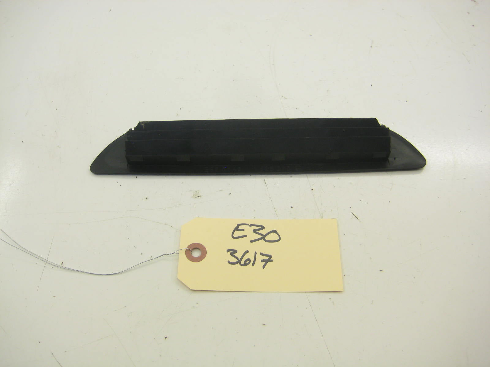 Rear Parcel Shelf Vent