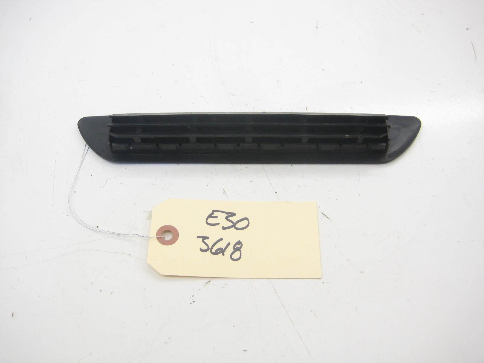 Rear Parcel Shelf Vent