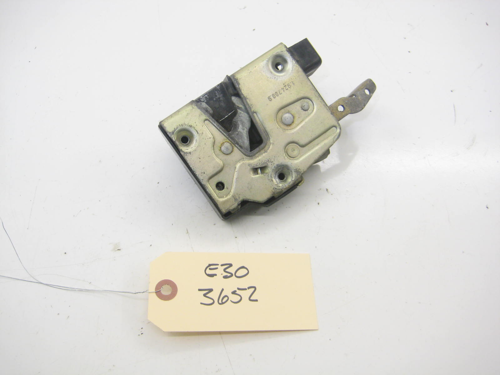 Right Passenger Door Lock Assembly 19247889