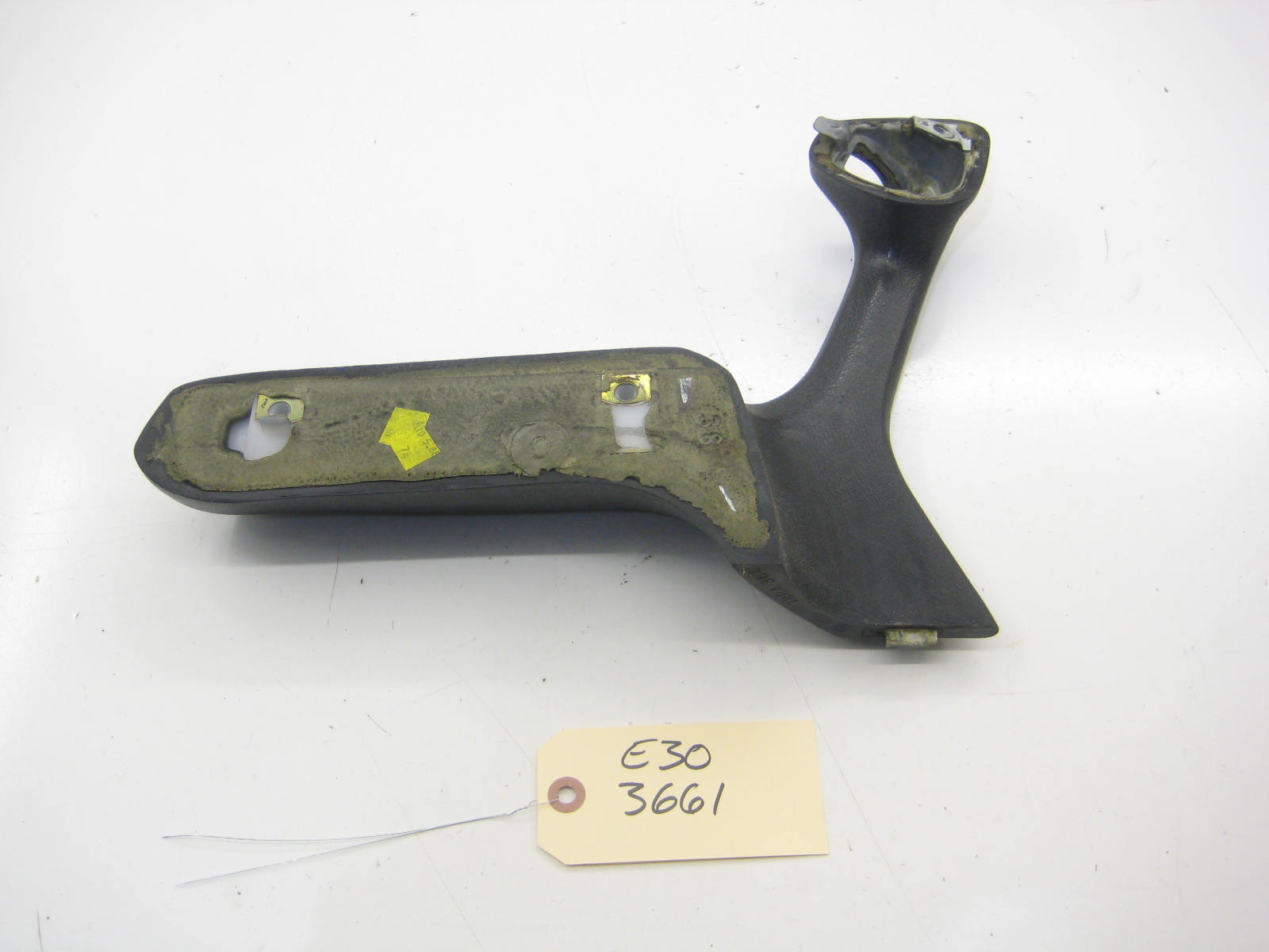 Drivers Left Coupe Armrest Pull