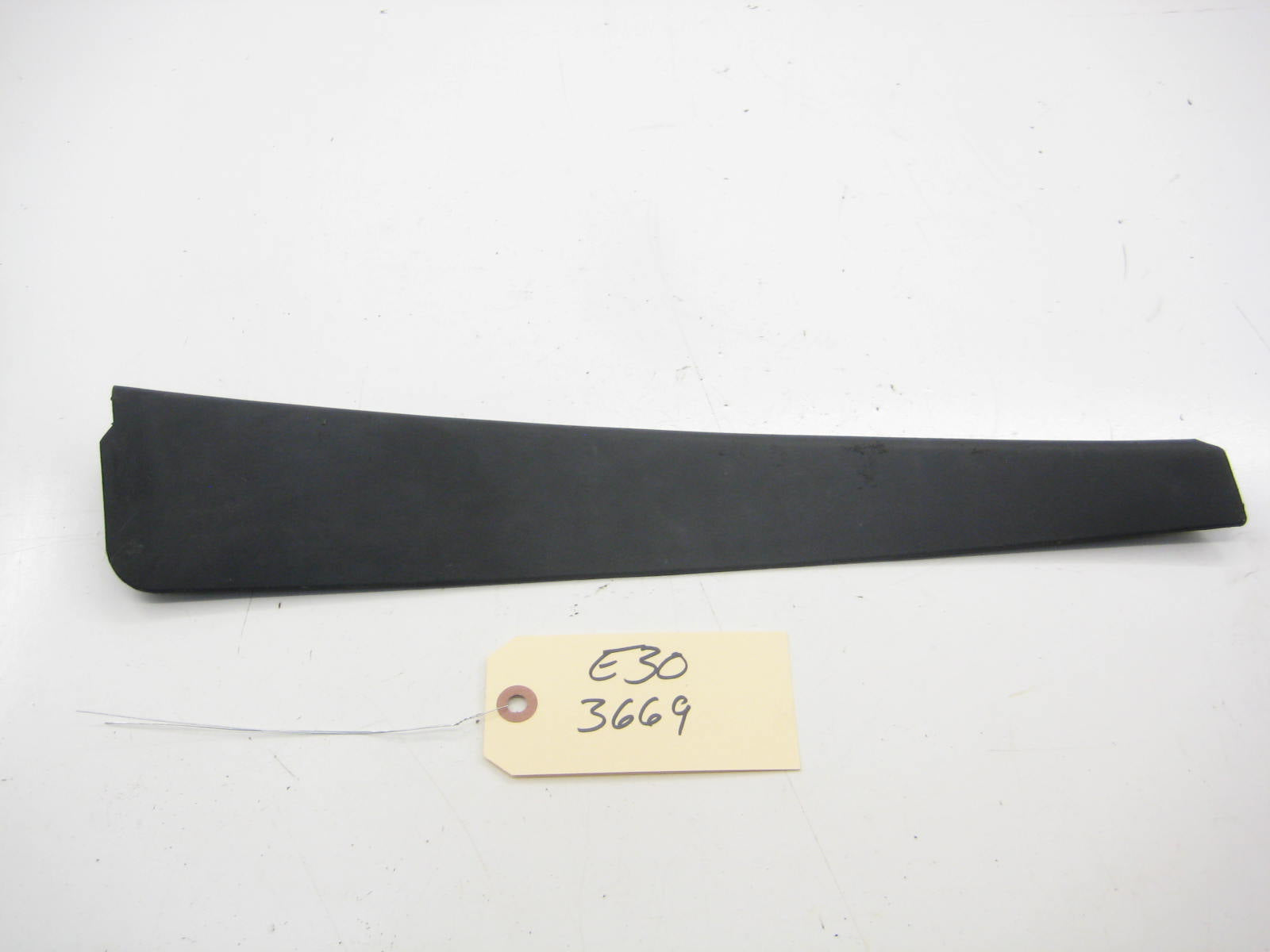 E30 Passenger Right Door Trim 19064740