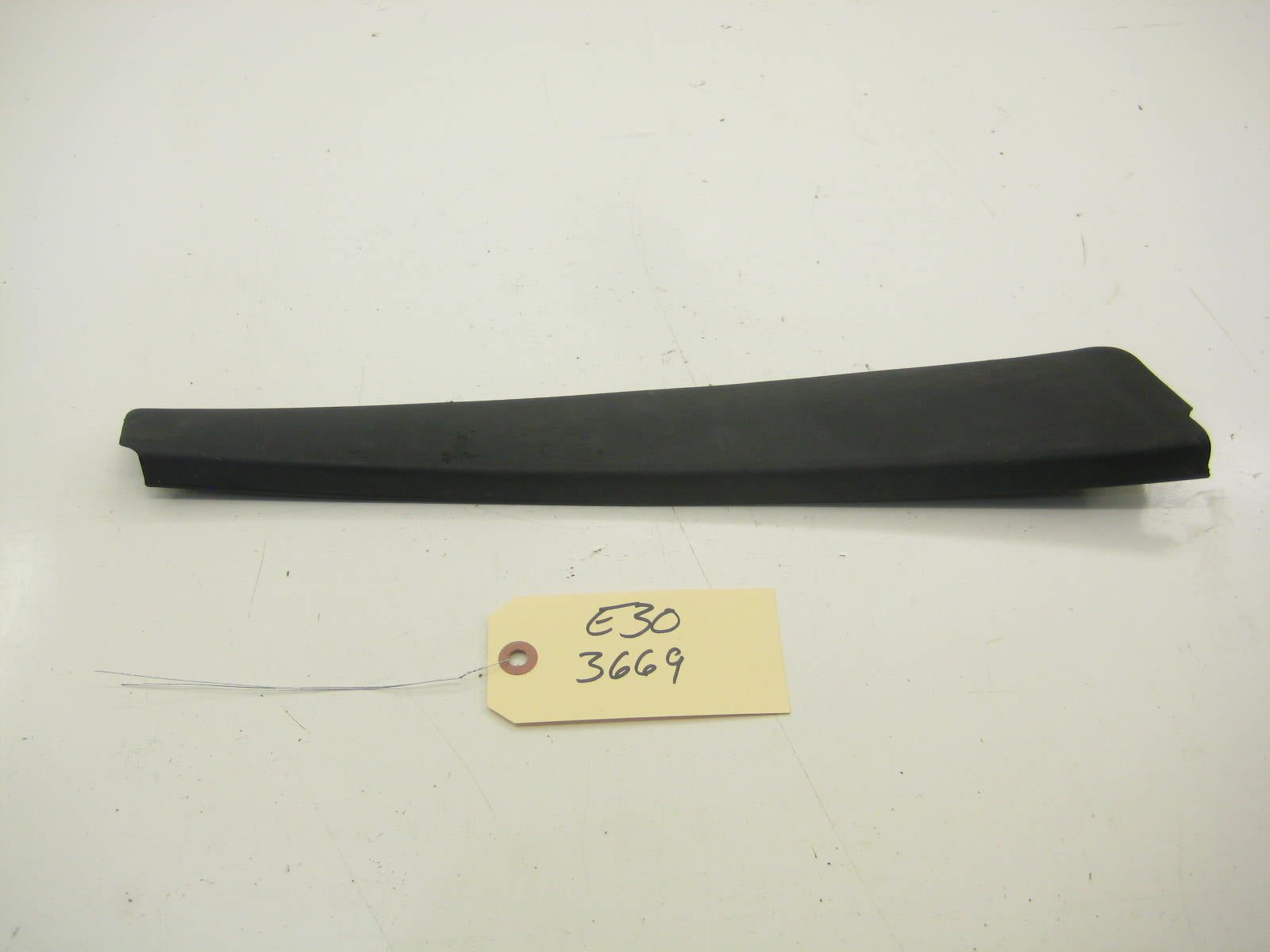 E30 Passenger Right Door Trim 19064740