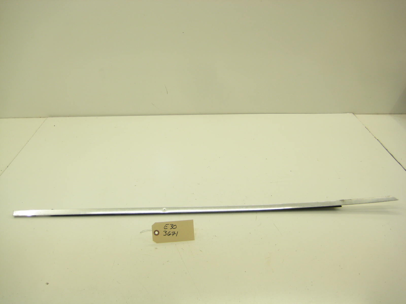 Right Passenger Coupe Top Of Door Chrome Trim