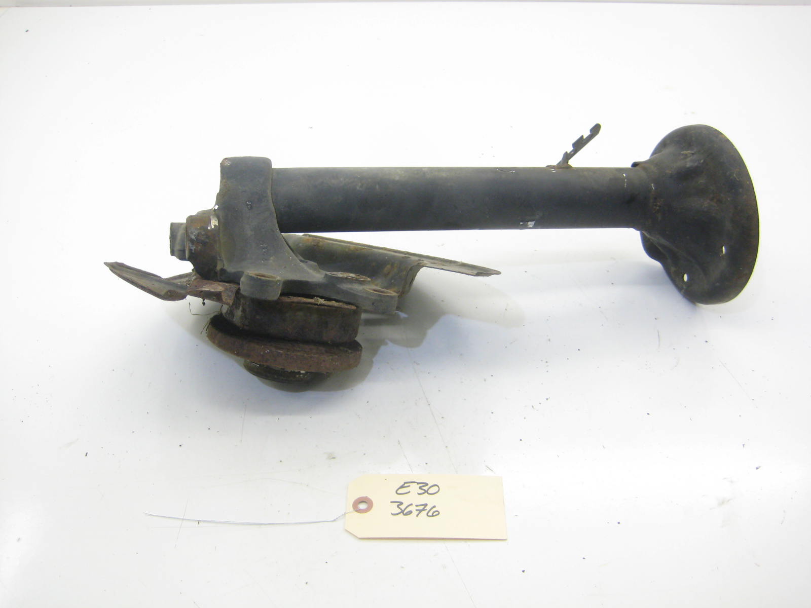 Right Passenger Strut Housing