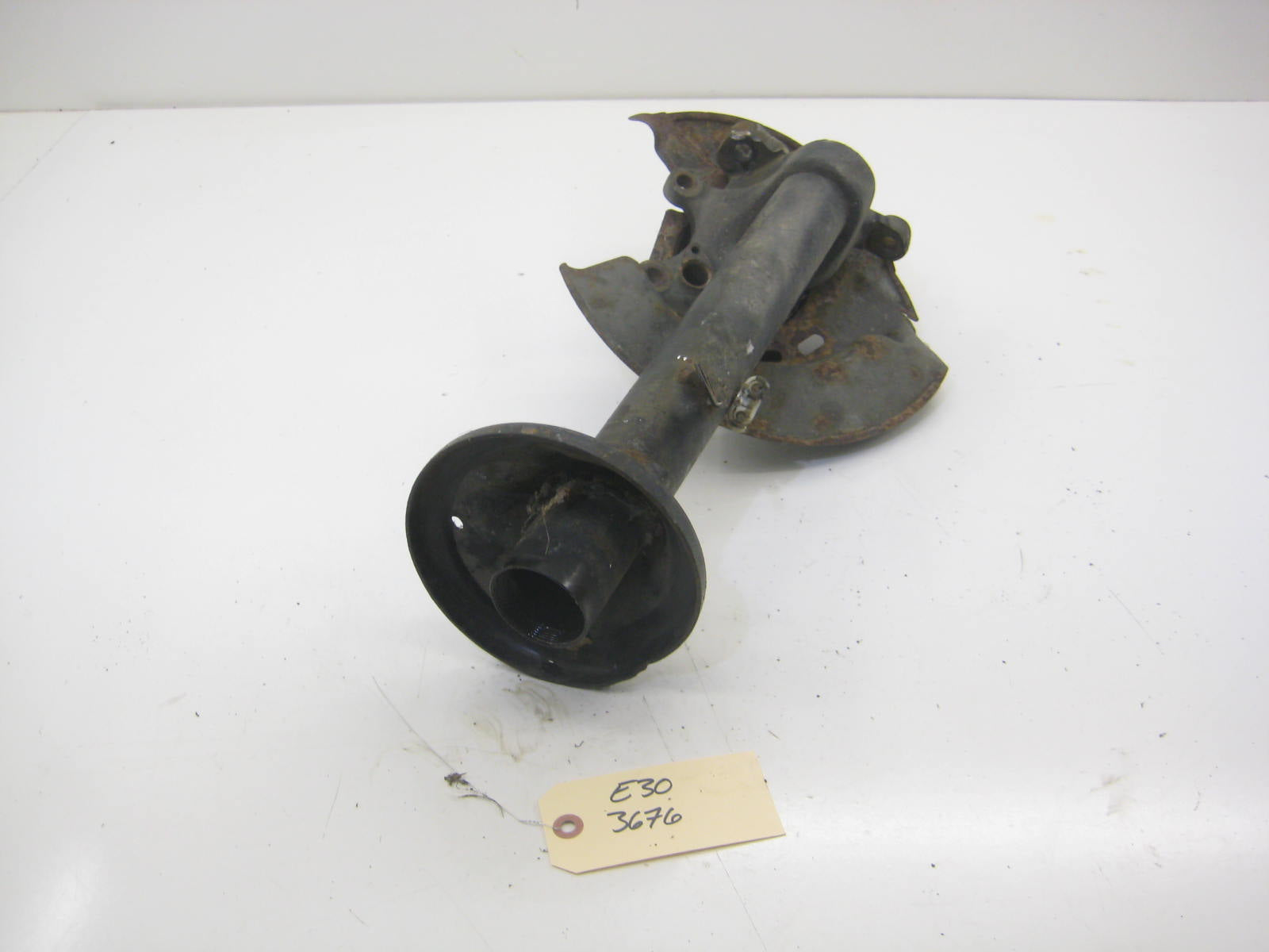 Right Passenger Strut Housing