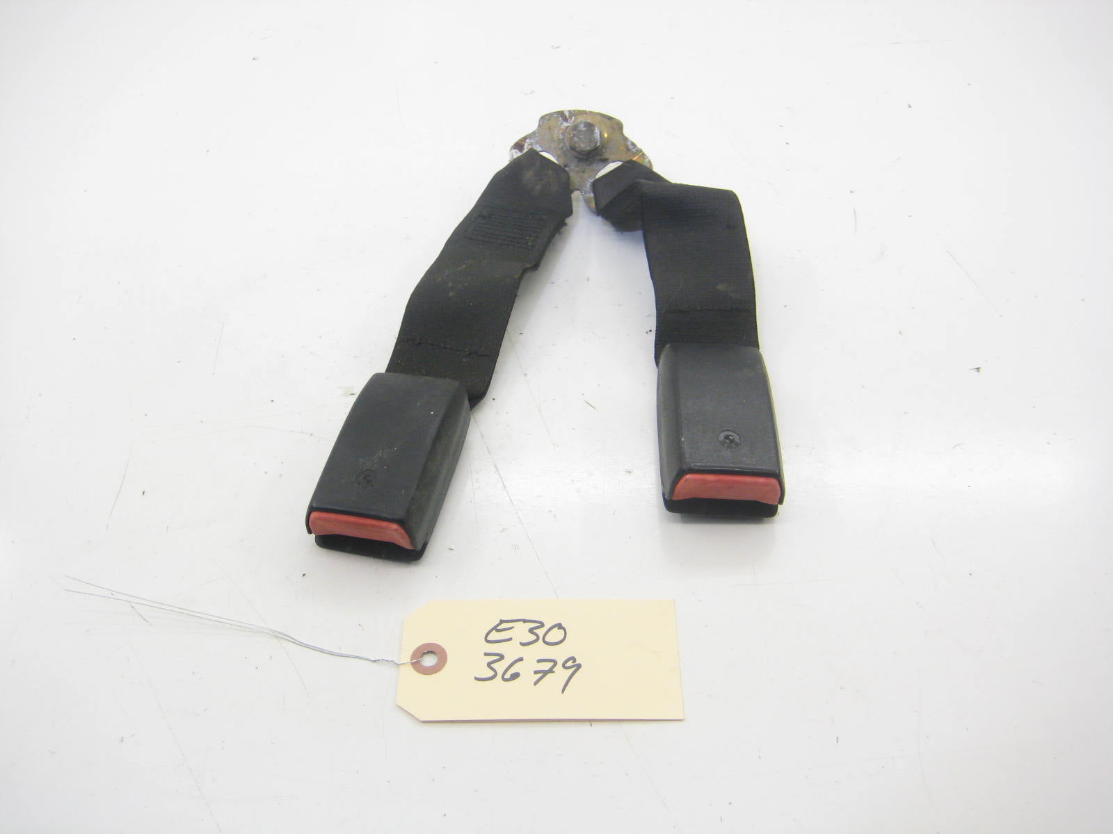 Center Rear Seat Belt Receiver