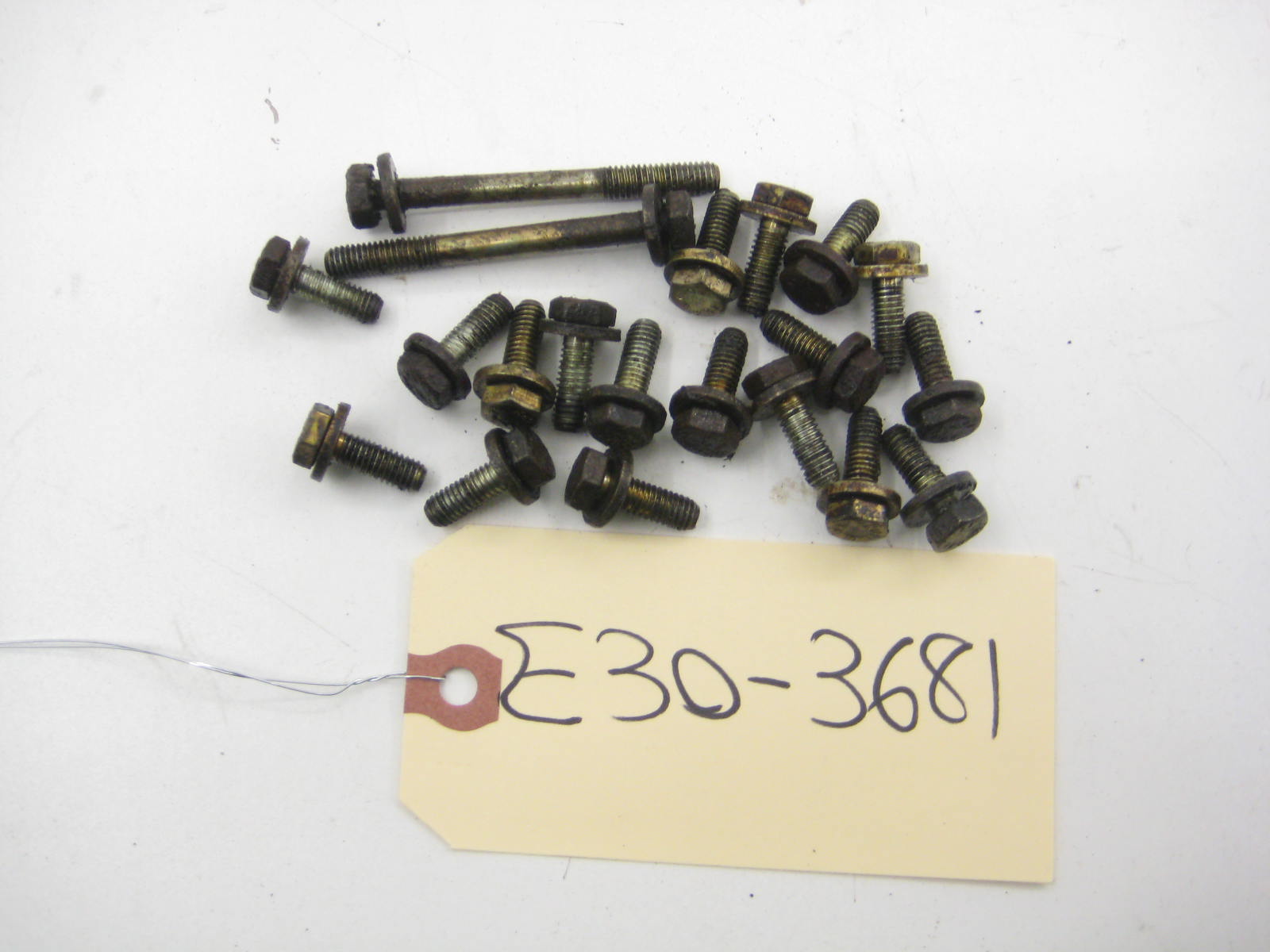 M42 Upper Oil Pan Hardware