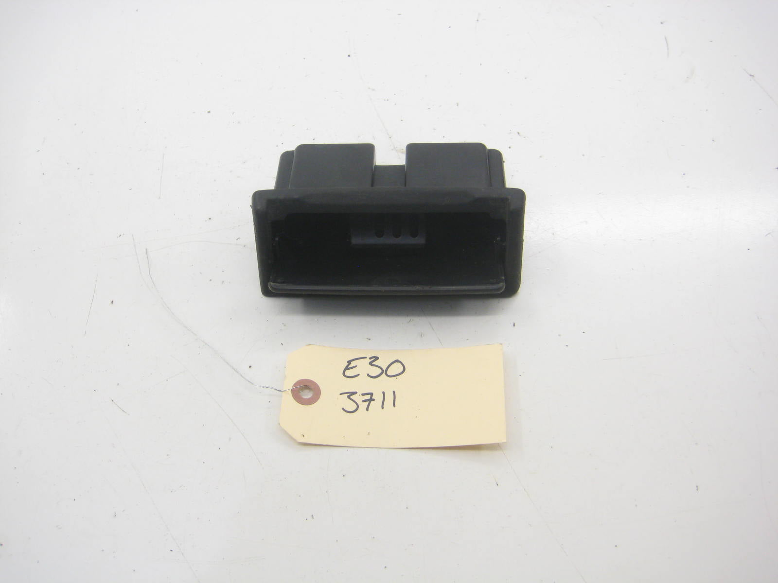 Rear Ashtray (READ)