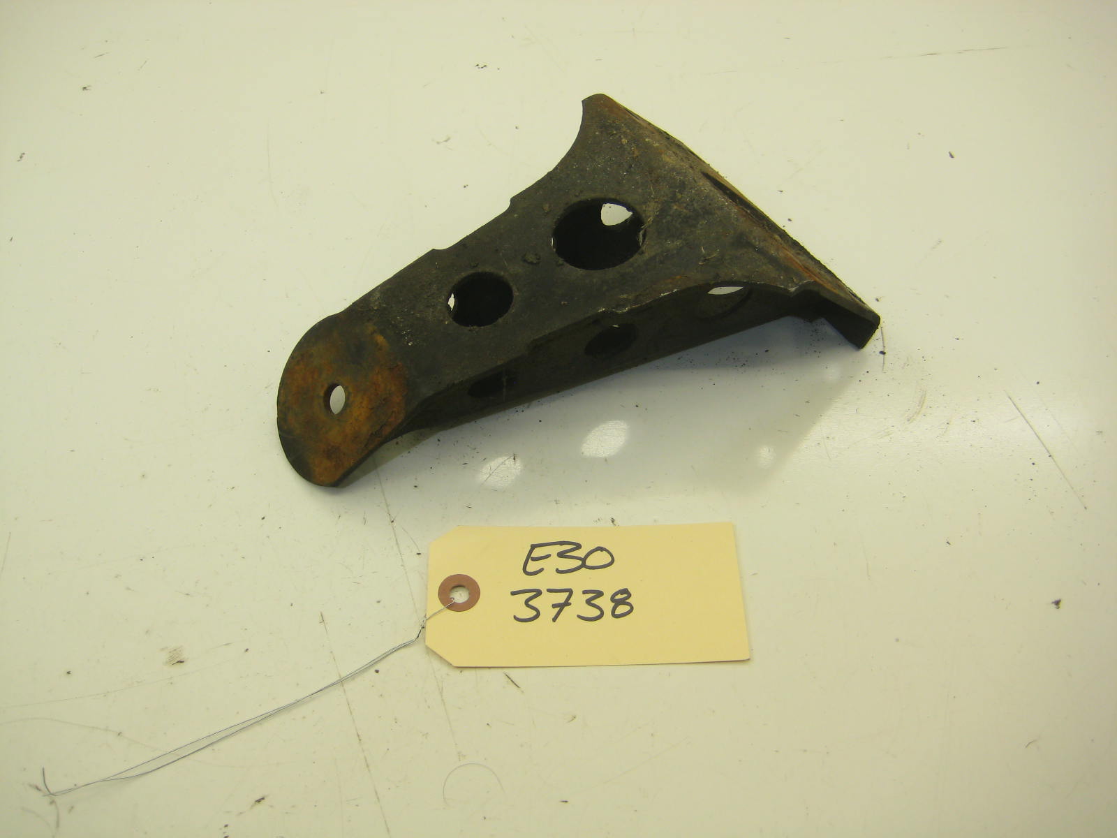 Passenger Right Side M20 Engine Mount Arm