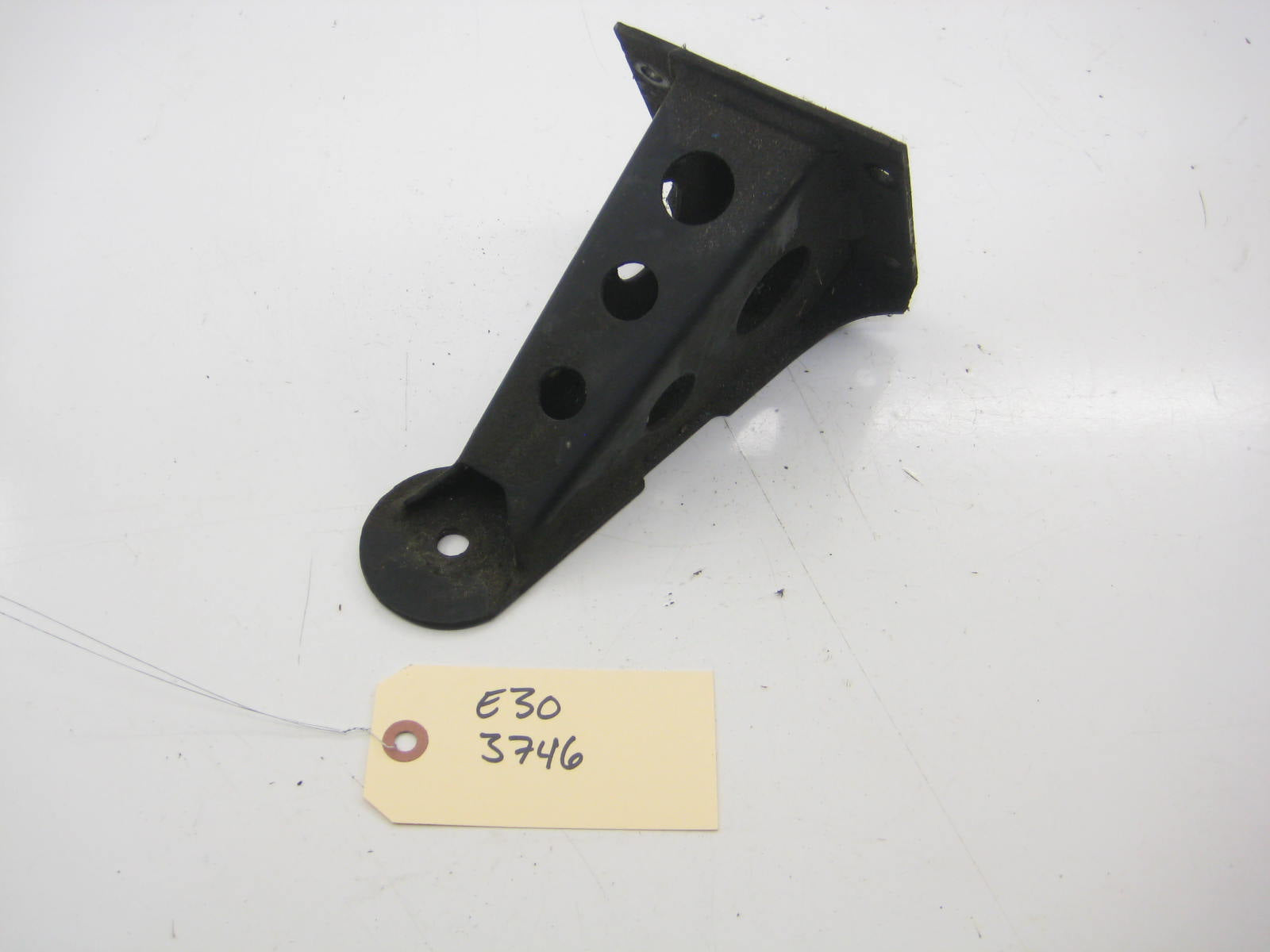 Drivers Left Side M20 Engine Mount Arm