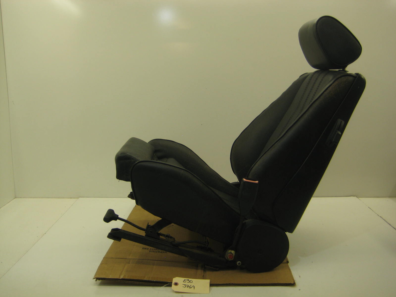 Black Passenger Right Coupe Sport Seat