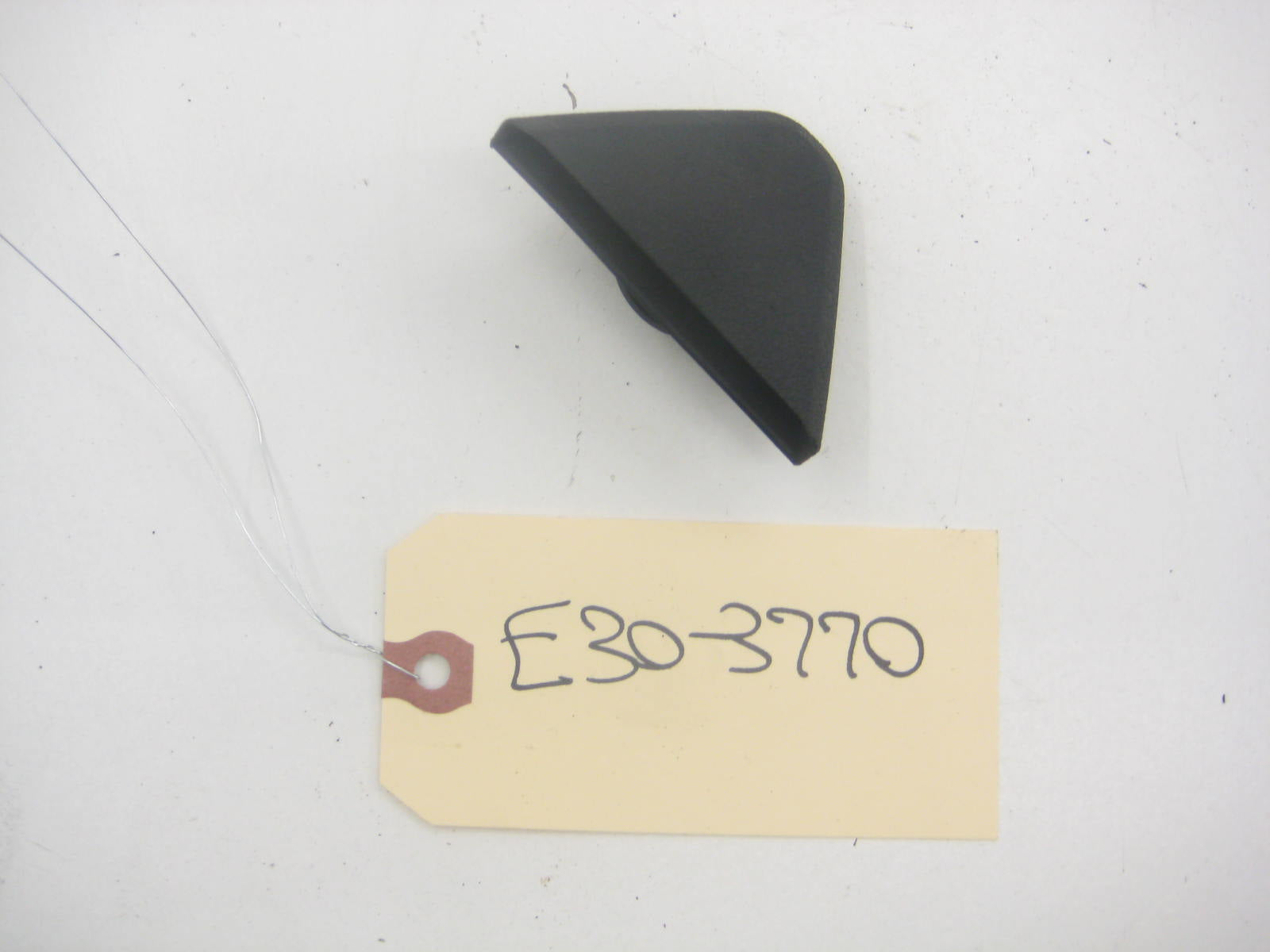 Rear Parcel Seat Belt Holder Clip