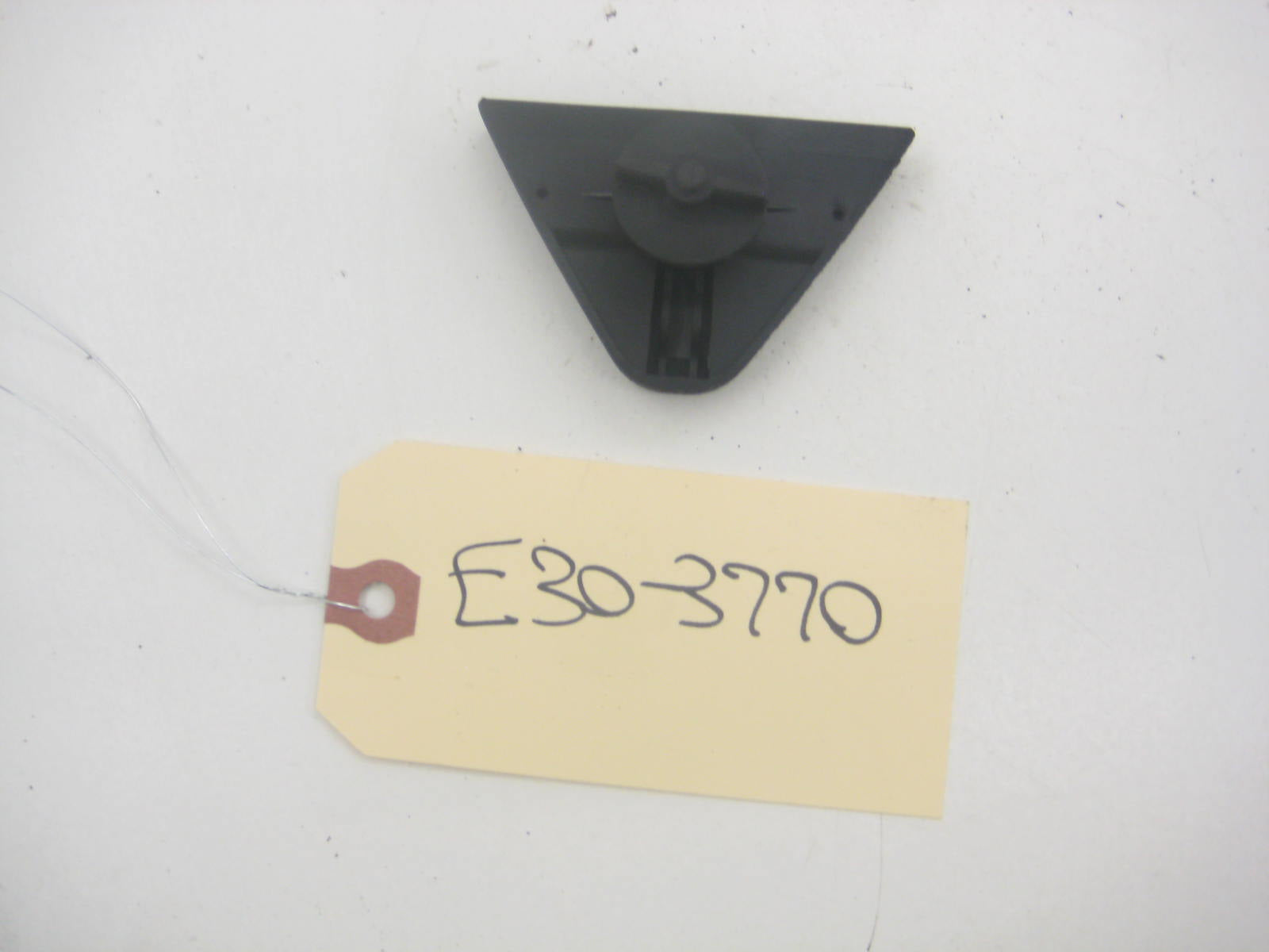 Rear Parcel Seat Belt Holder Clip