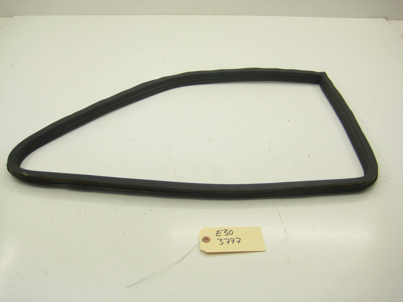 Drivers Left Pop Flip Out Window Seal