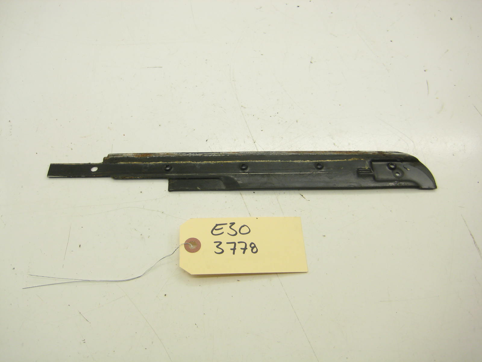 Right Passenger Sunroof Cable Cover