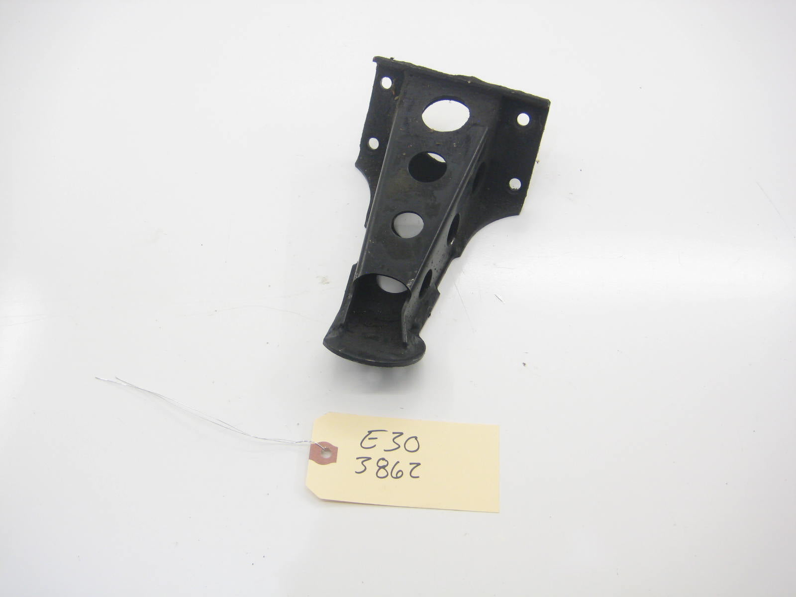 Drivers Left Side Engine Mount Arm M20