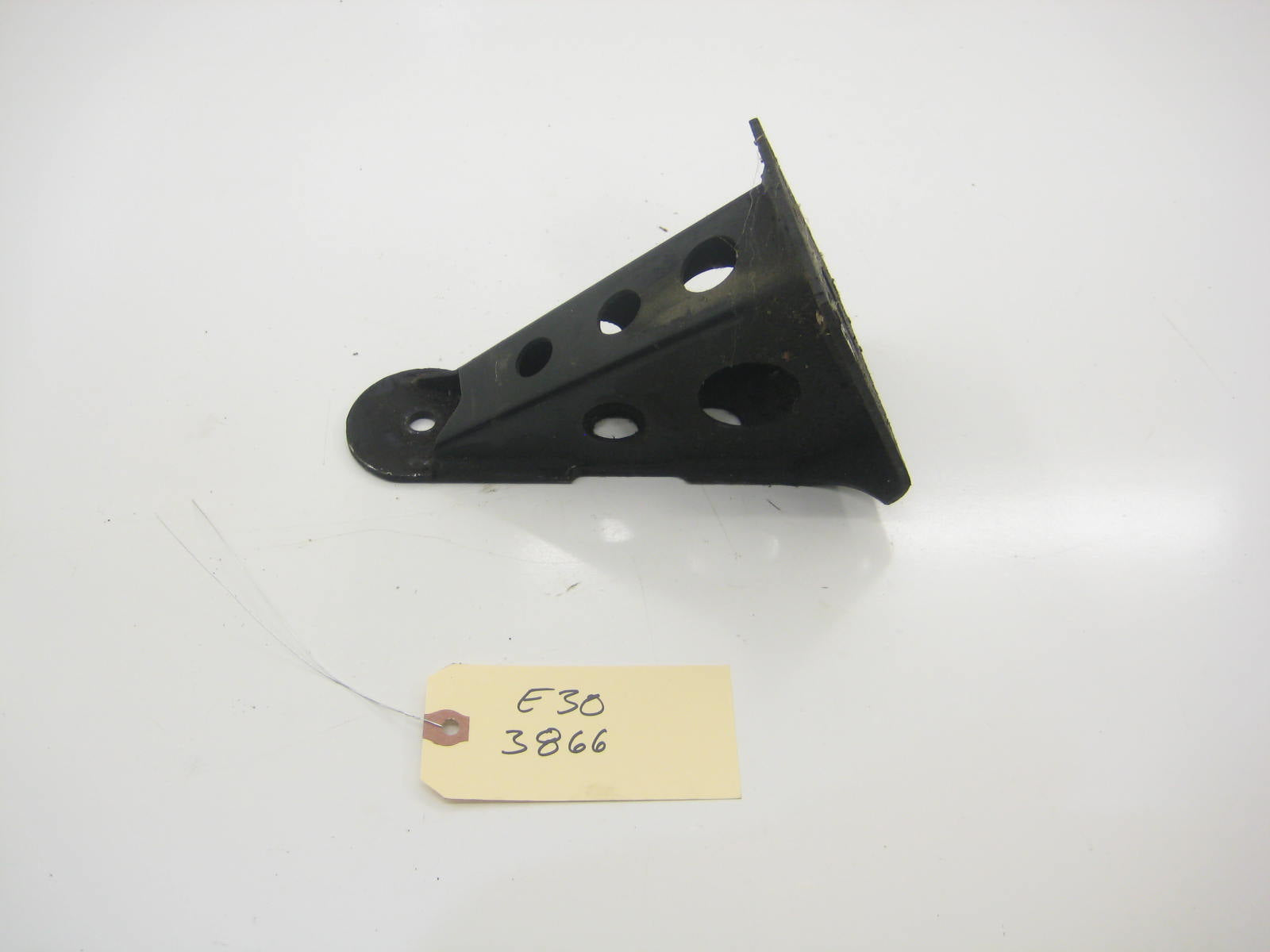 Passenger Right Side Engine Mount Arm M20