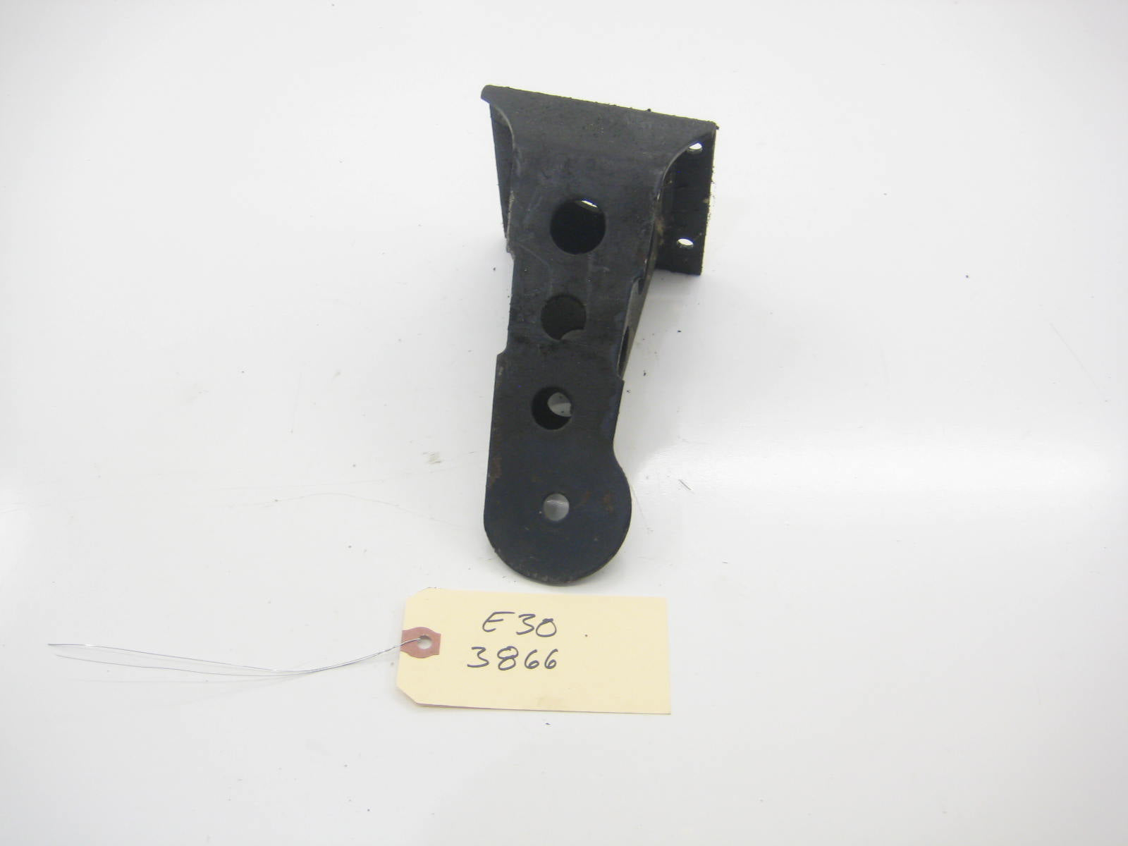 Passenger Right Side Engine Mount Arm M20