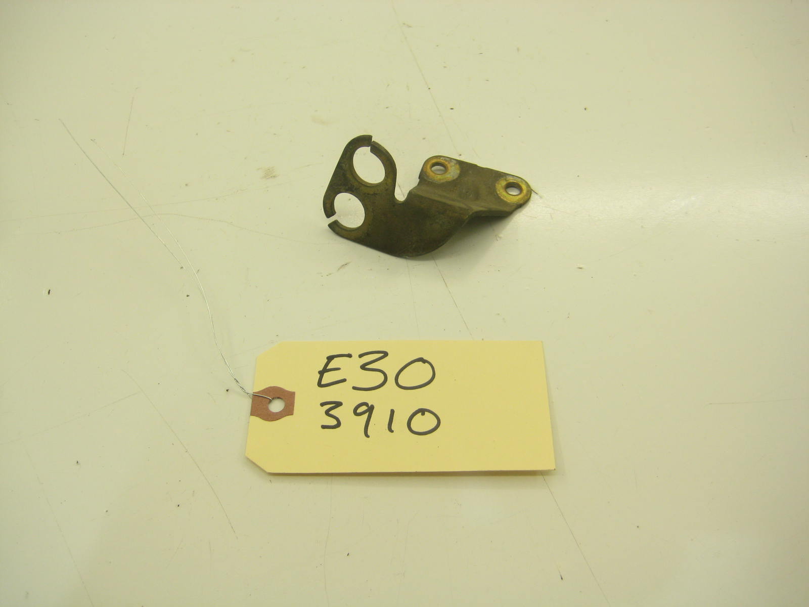 M10 318i Throttle Cable Bracket Classic Daily