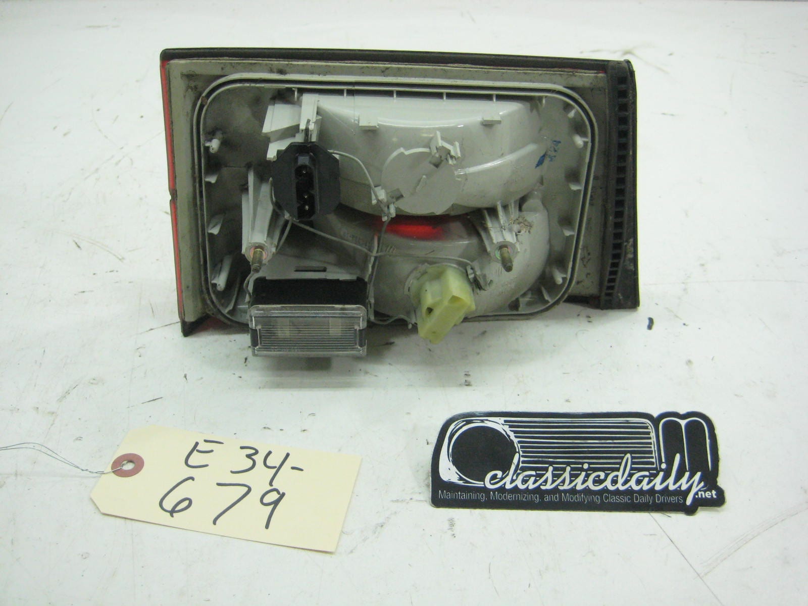 bmw e34 535 m5 left side taillight tail light on trunk