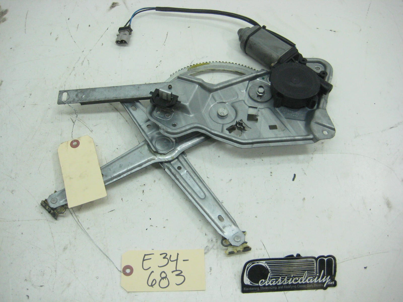 bmw e34 535 m5 passenger right rear window regulator