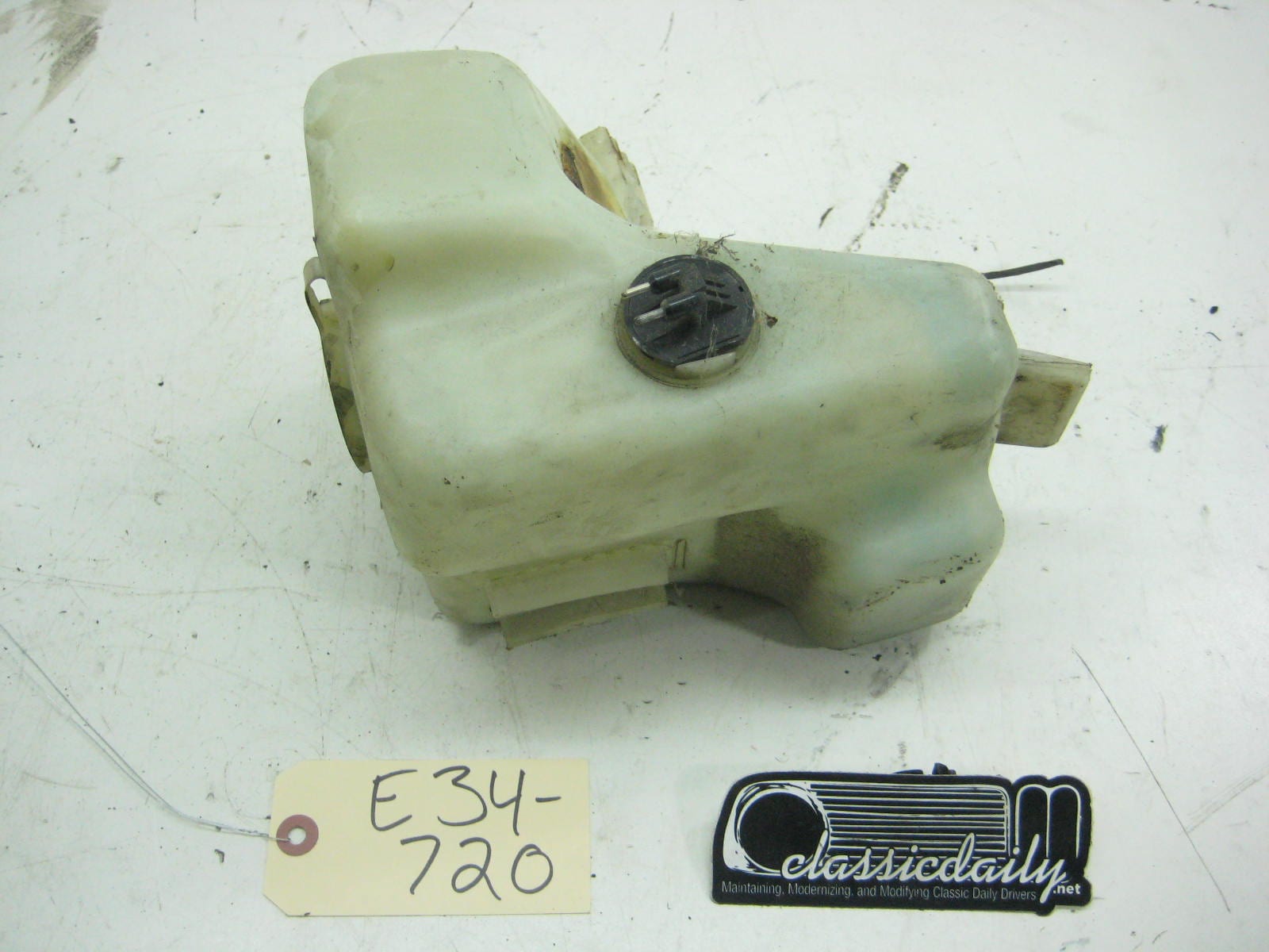 bmw e34 535 m5 540 washer tank