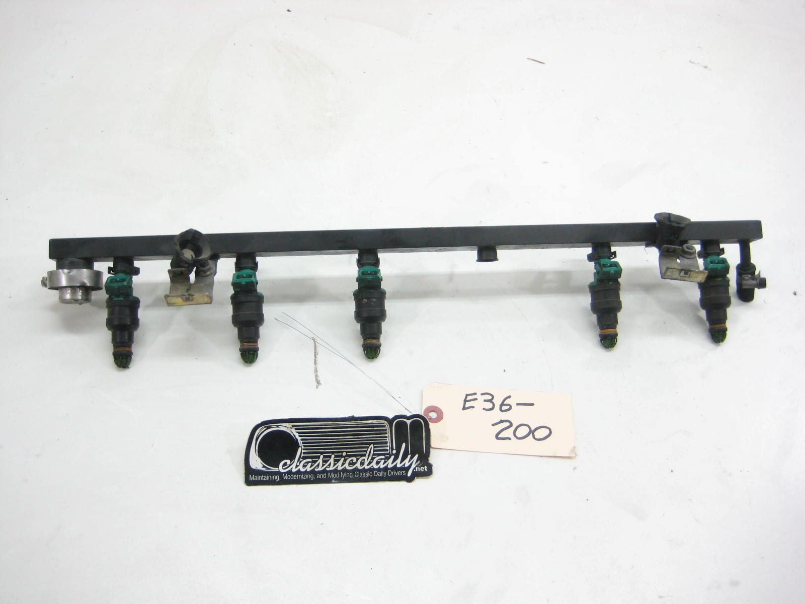 bmw e36 325 328 m3 obd1 fuel rail and 5 injectors