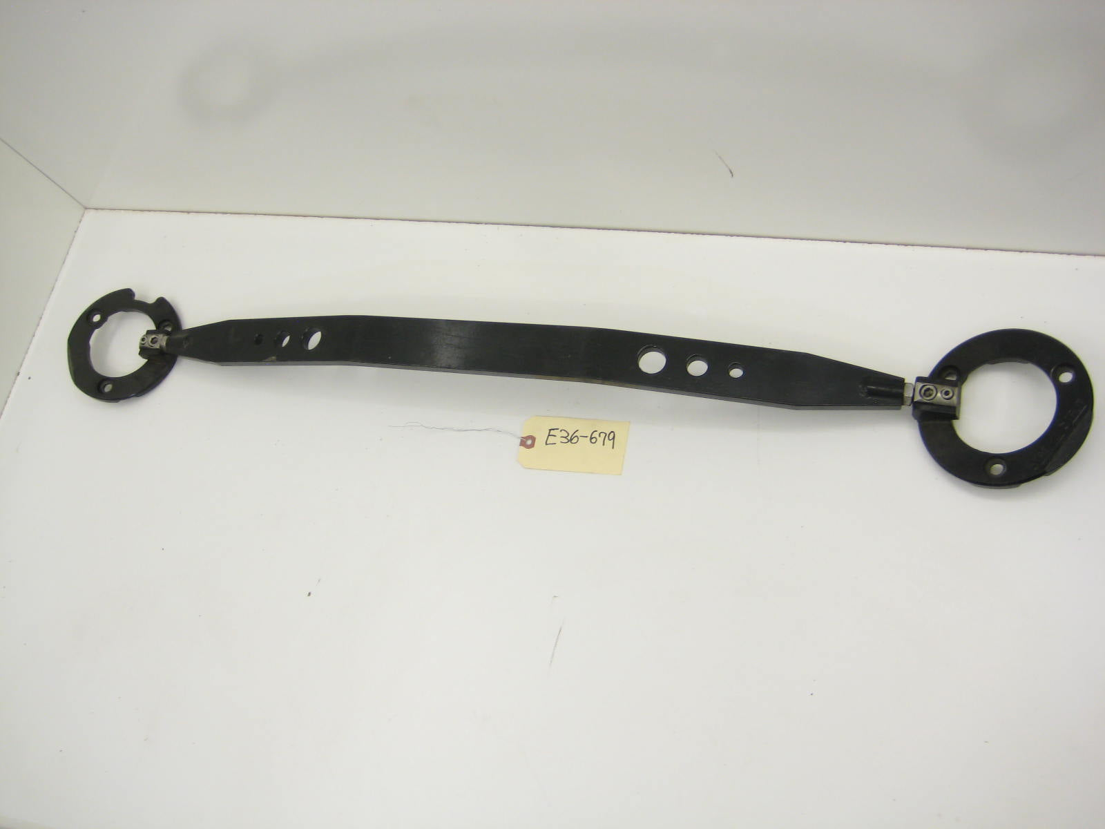 Strong Strong Strut Bar