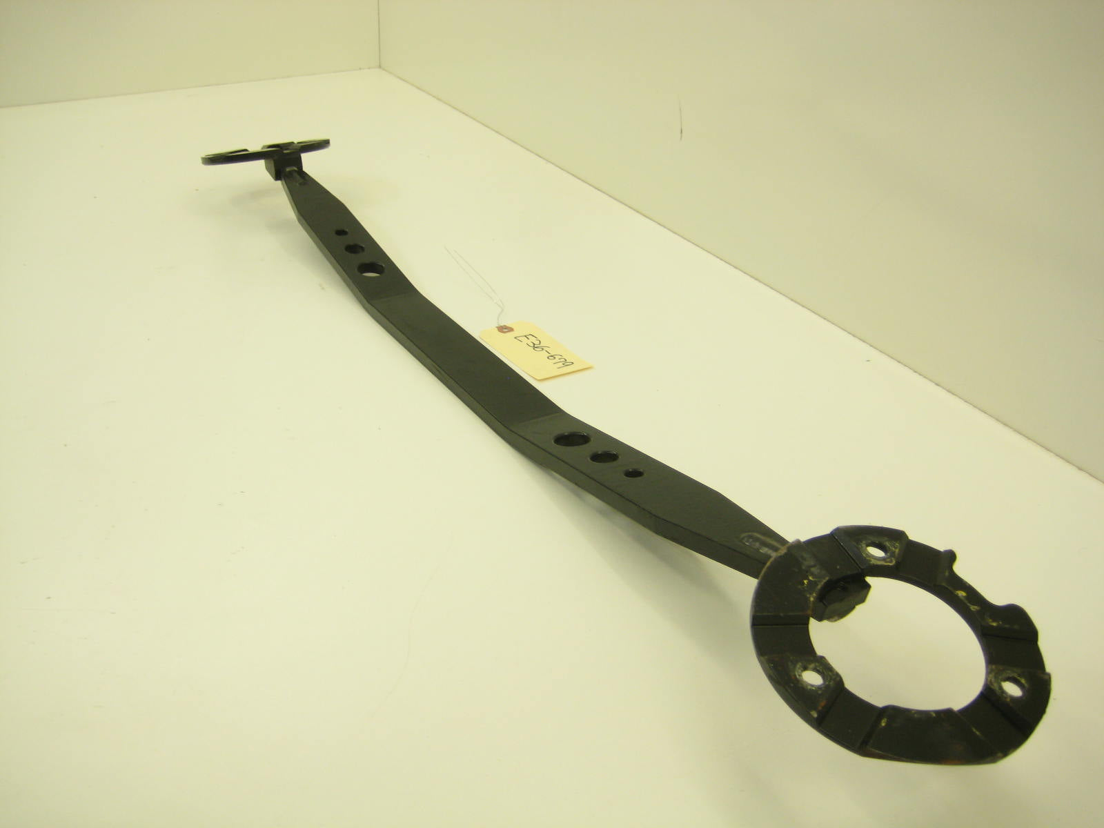 Strong Strong Strut Bar