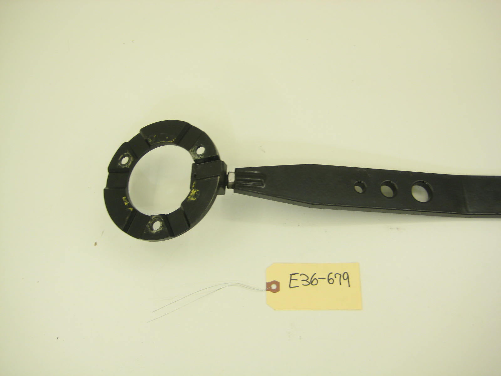 Strong Strong Strut Bar