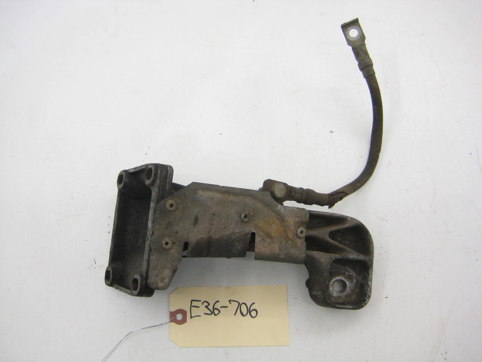 Right Passenger M50 Engine Mount Arm