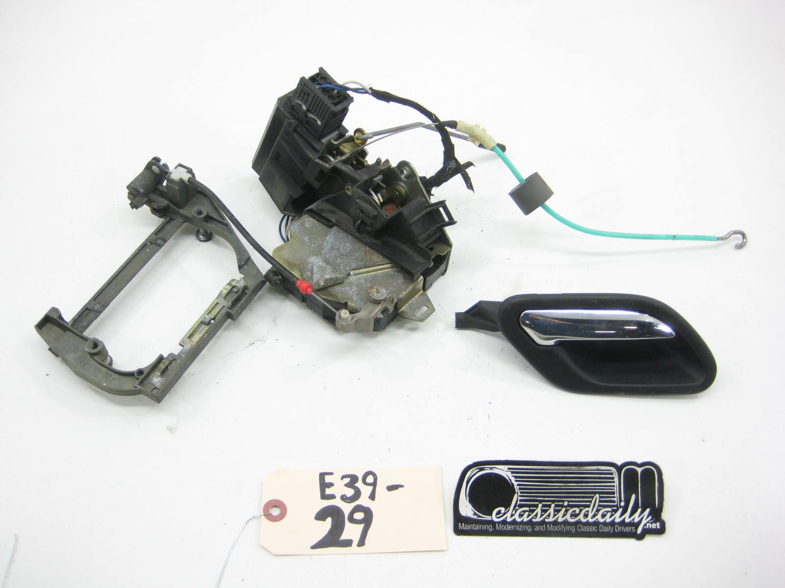 bmw e39 528 530 540 rear passenger interior door latch and handle mechanism