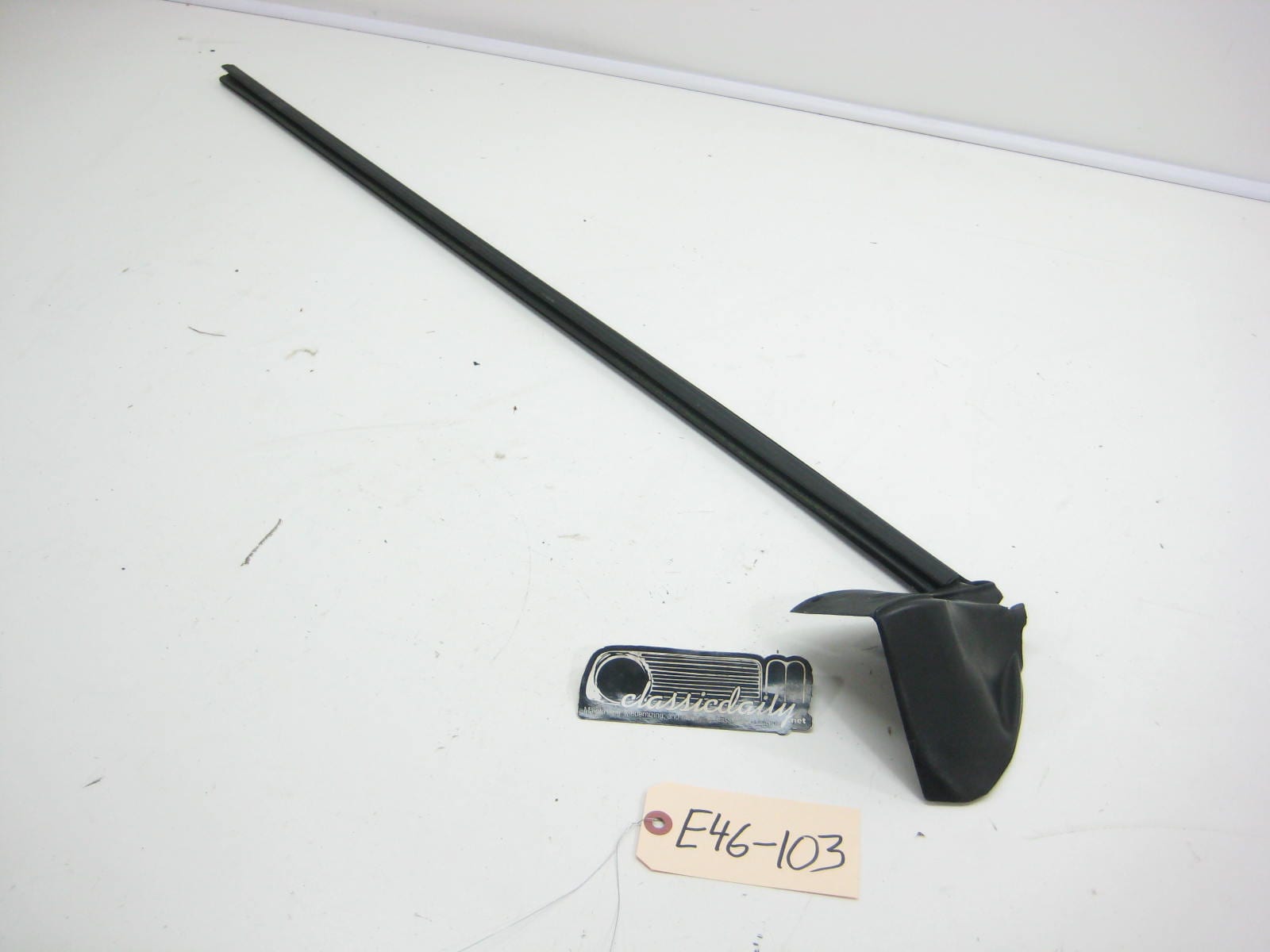bmw e46 m3 passenger door interior window weather stripping convertible