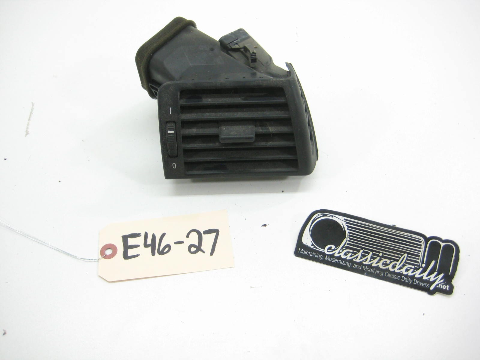 bmw e46 m3 325 330 drivers side outer hvac dash vent