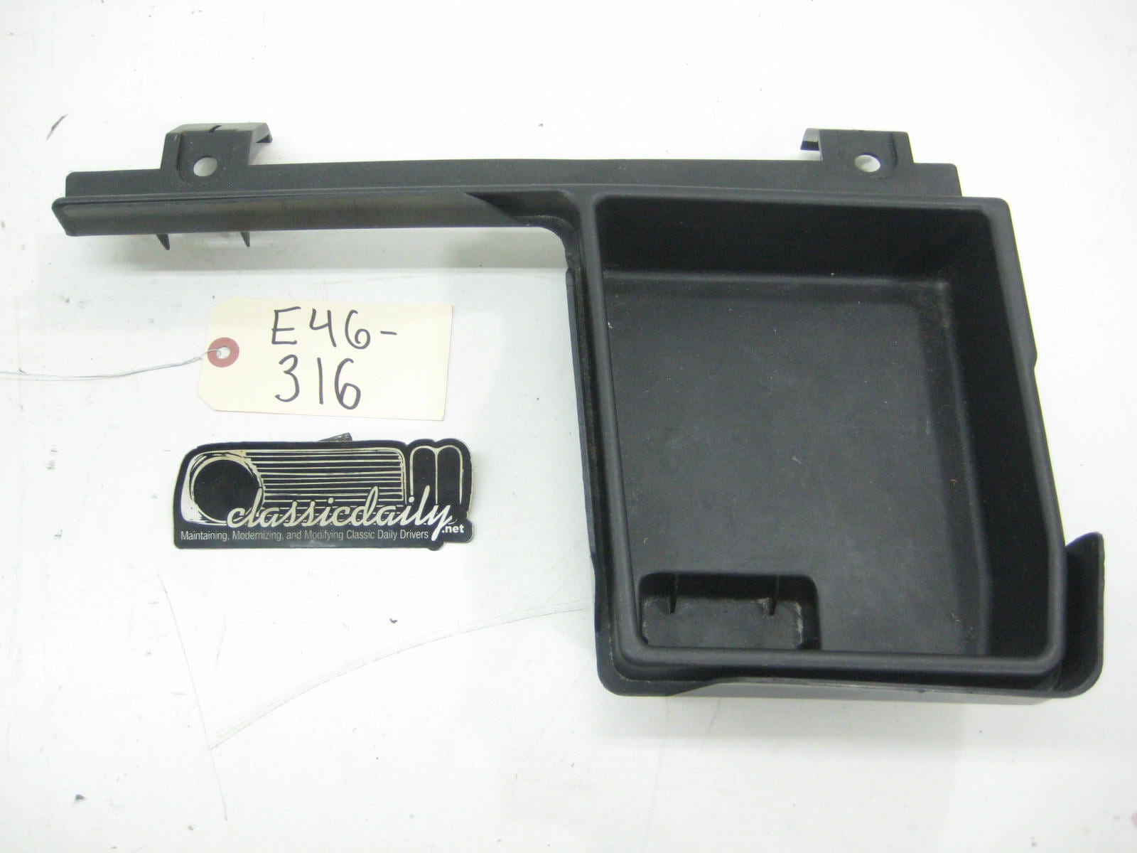 bmw e46 325 330 trunk pocket