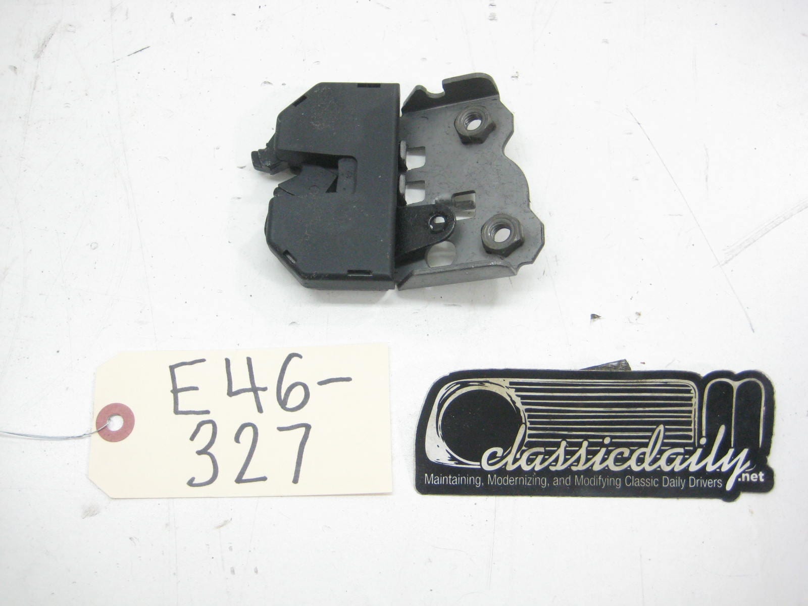bmw e46 325 330 trunk latch