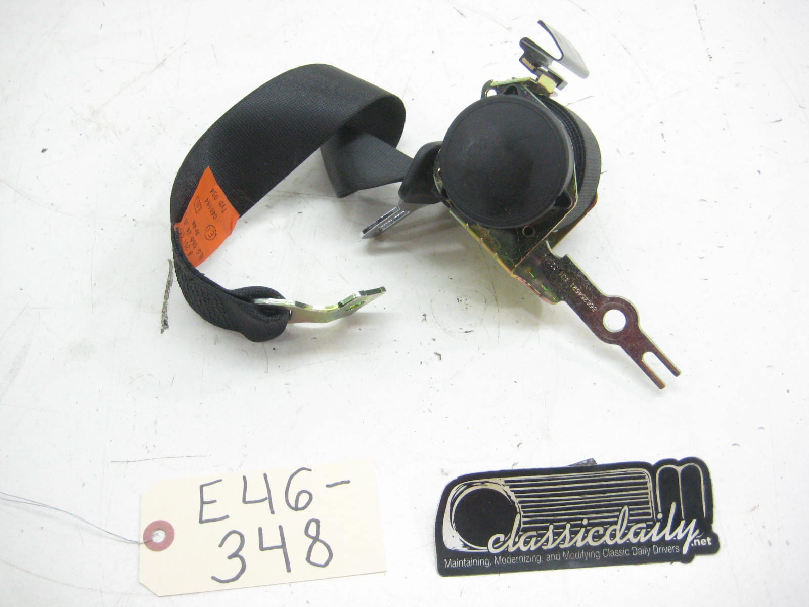 bmw e46 325 330 rear seat belt coupe 2