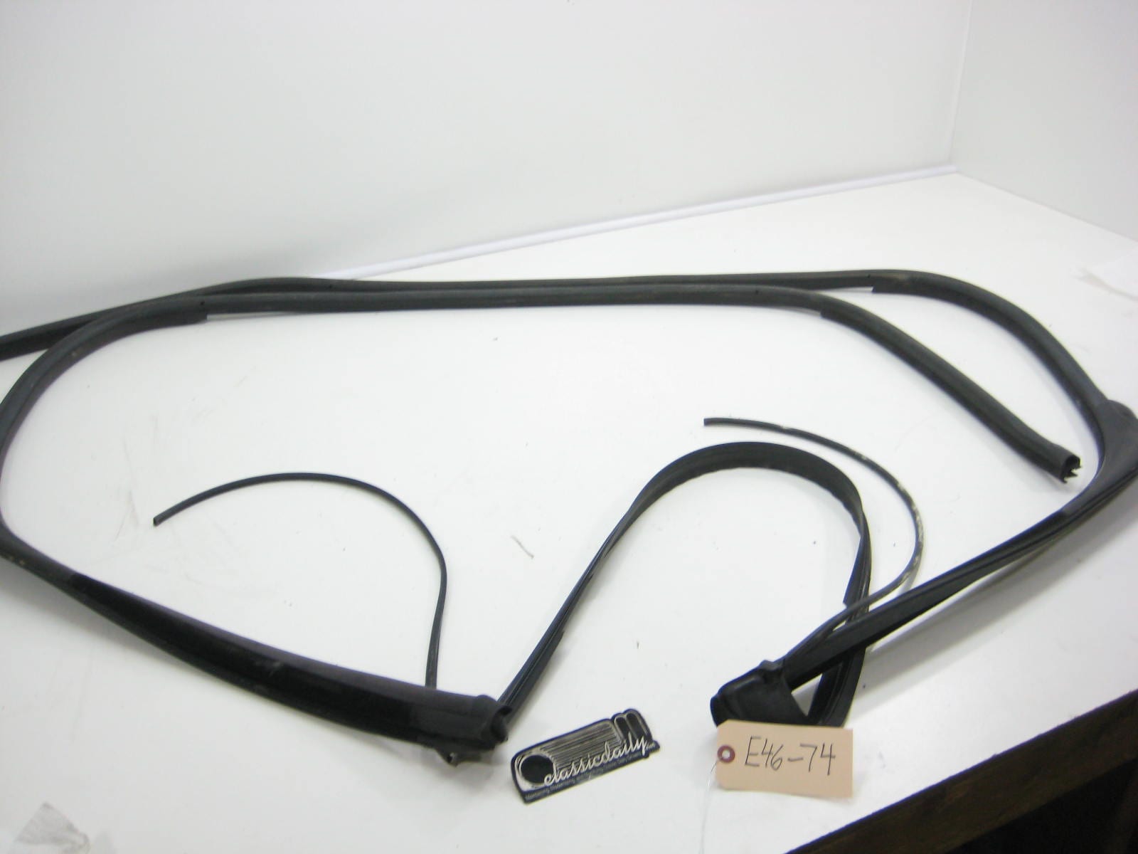 bmw e46 m3 325 330 convertible weather strip doorswindshield 1 pc