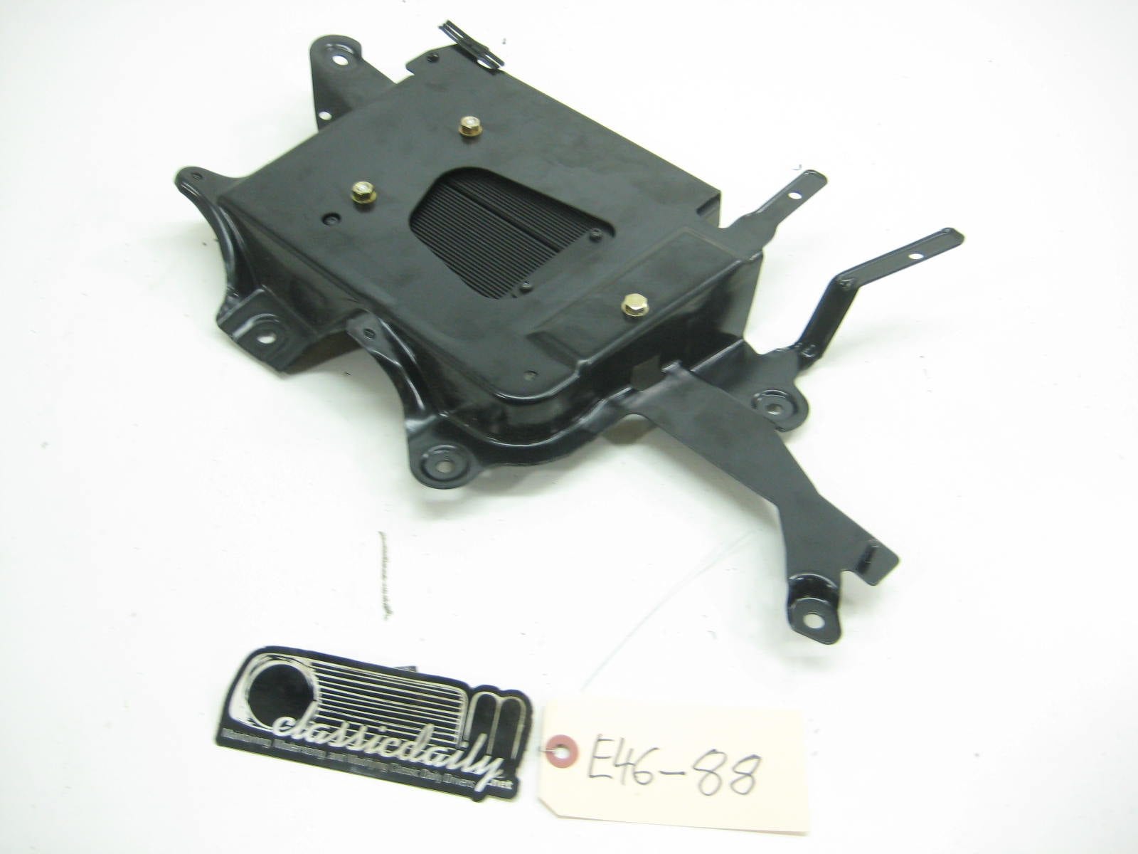 bmw e46 m3 325 330 harmon kardon stereo amp with mounting bracket