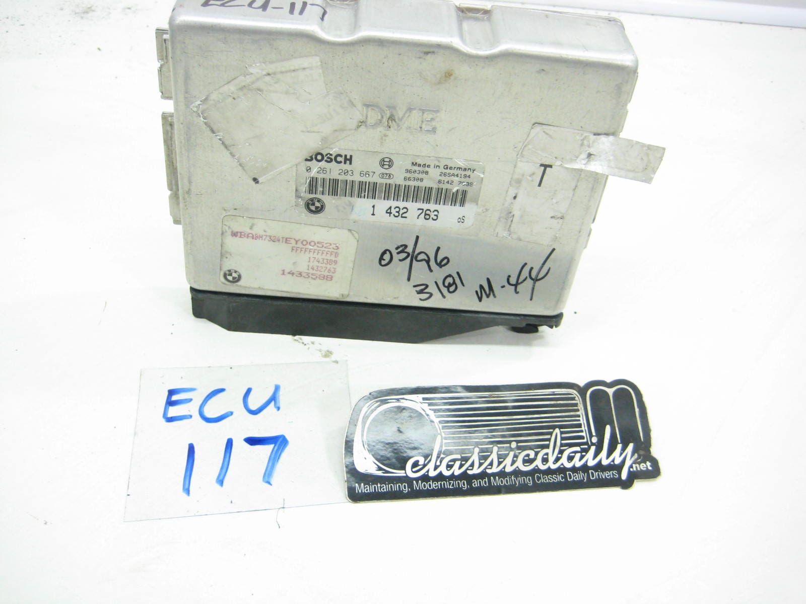 ecu computer bosch 0 261 203 667 2