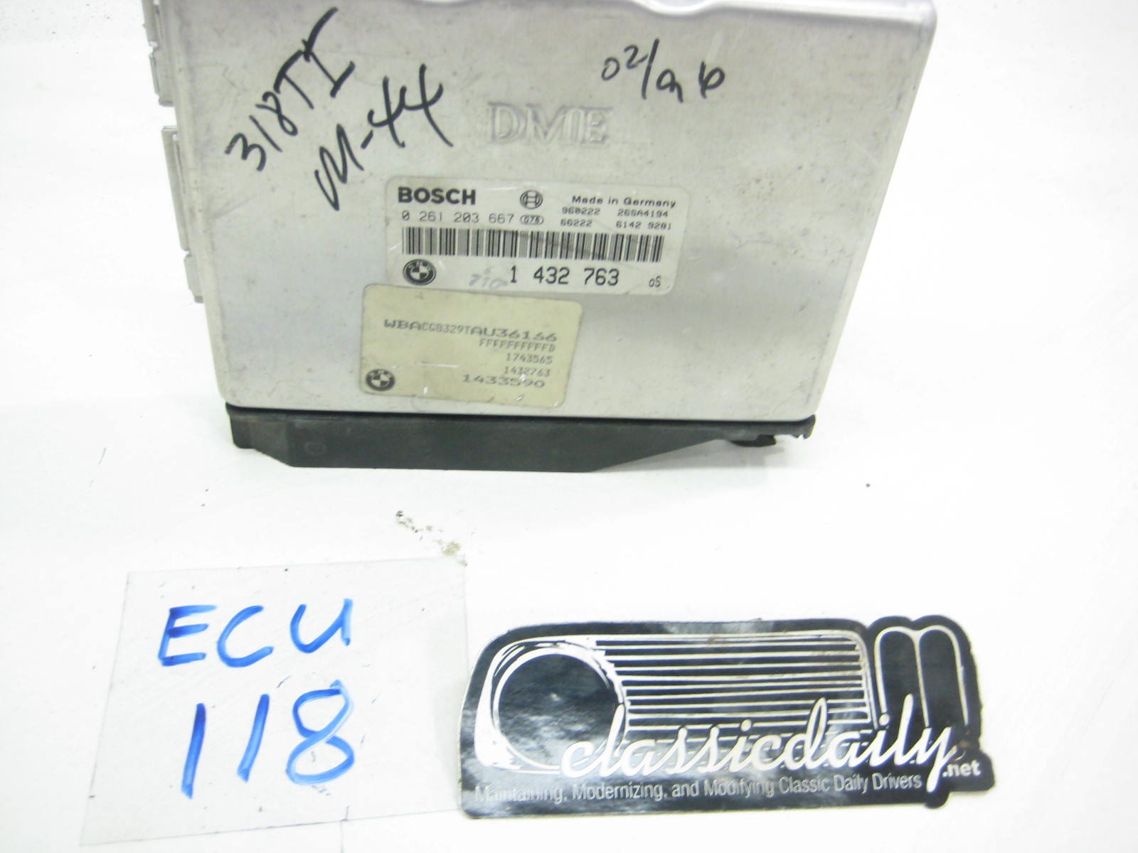 ecu computer bosch 0 261 203 667 3