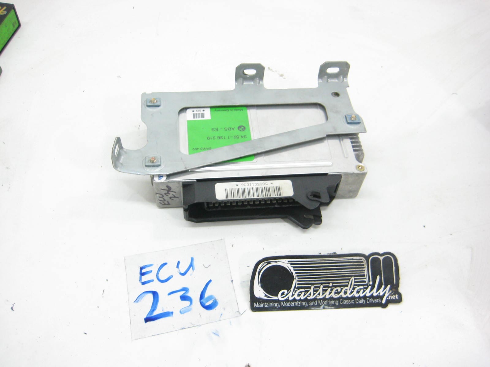 ecu computer 34 52 1 138 219 2
