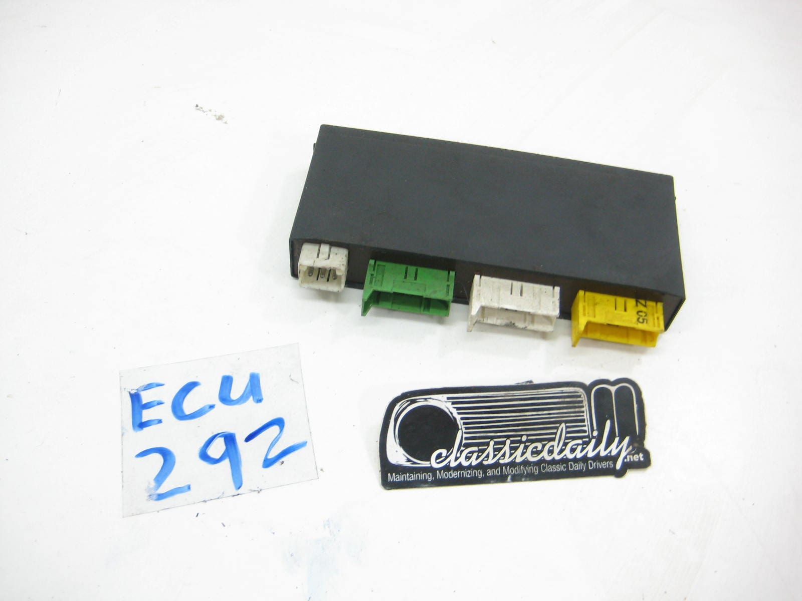 ecu computer gm 61 35 1 379 740 2