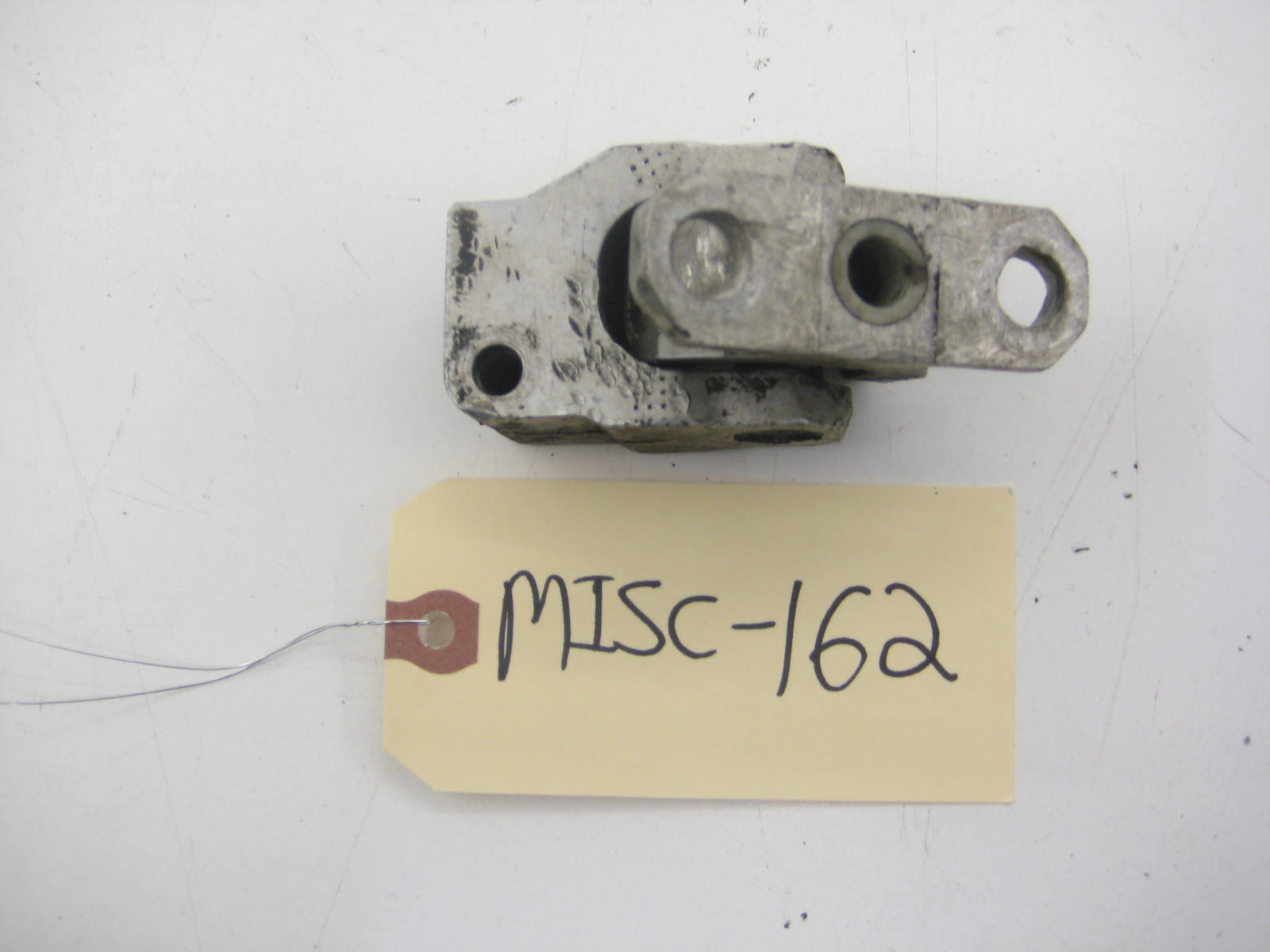 BMW E36 325 328 M3 E36 Lower Steering Rack Universal misc 162