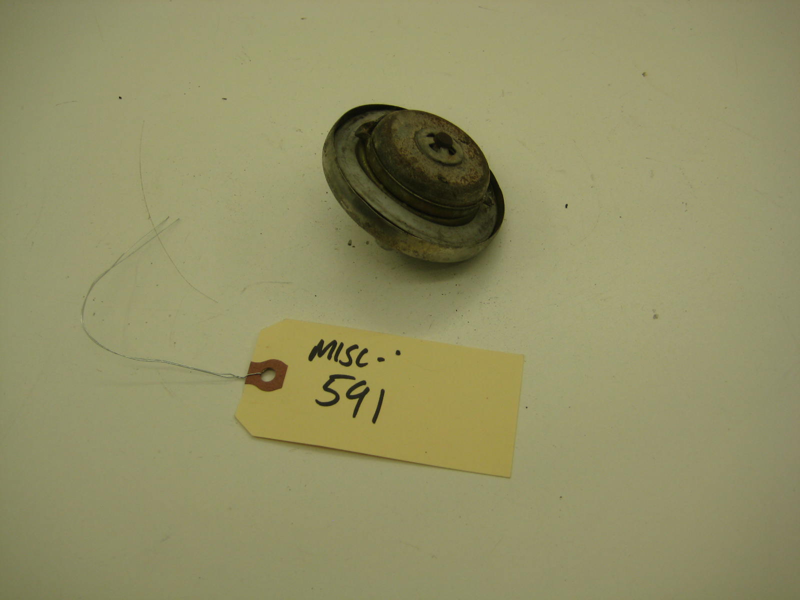 bmw 2002 2002tii e10 locking gas cap 2