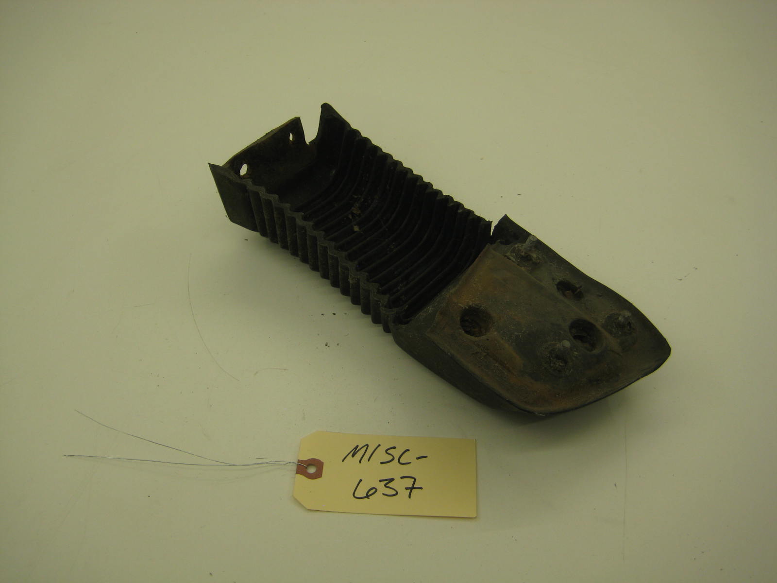 BMW 2002 E10 Bumper Accordion End 2