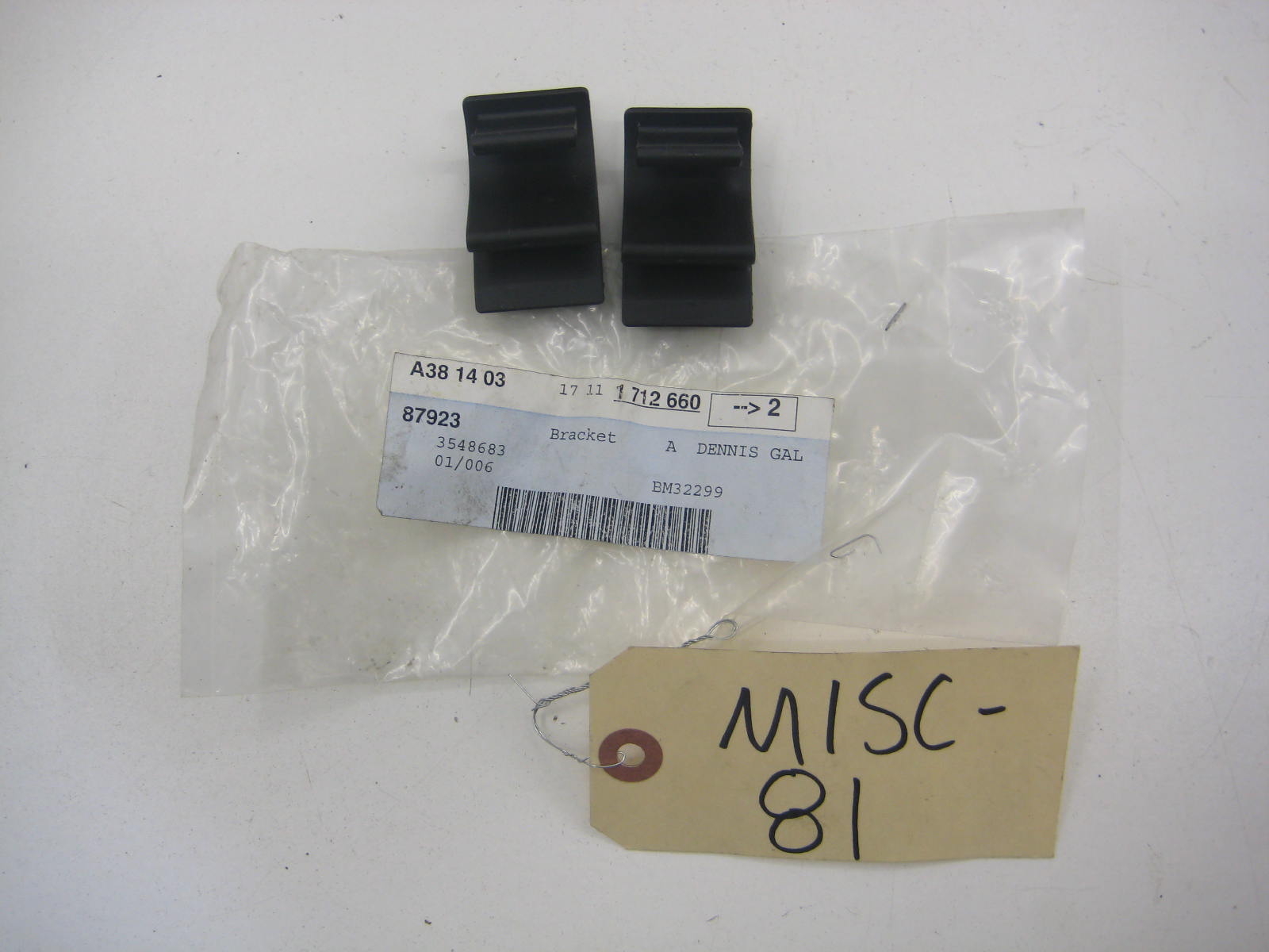 BMW E36 325 328 M3 Upper Radiator Brackets 17 11 1 712 660 (Pair) MISC 81