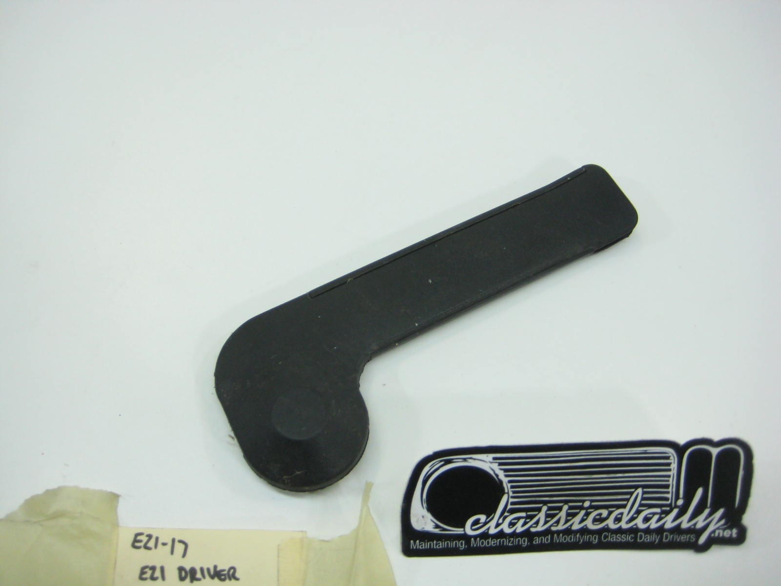 bmw e21 320i passenger side seat belt anchor cover 2