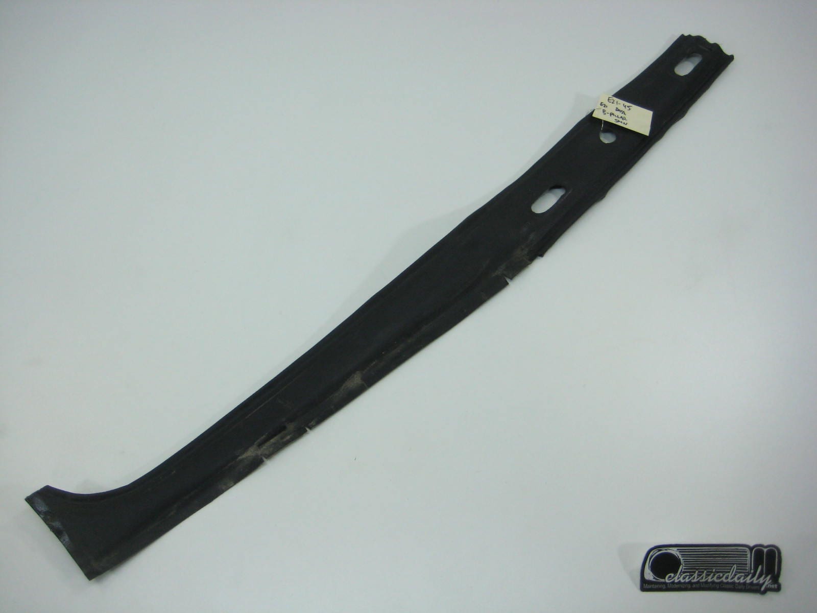 bmw e21 320 passenger b pillar skin